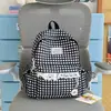 Mochila Fresca Estilo Coreano com Estampa Xadrez e Bolinhas com Acabamento em Renda, Pequena Mochila Escolar para Meninas, Adequada para Alunos do Ensino Fundamental II e Médio, Bolsa para Mulheres que se Deslocam