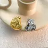 Pendientes de Moda Asimétricos de Alta Gama con Forma Fluida Plisada Chapados en Cobre Oro Real de 18 Quilates Estilo Fresco Pendientes Personalizados para Mujer