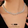 Colar Exquisito Estilo Palácio Cravejado com Zircônia, Corrente para Clavícula de Design de Nicho de Luxo Leve, Joia da Moda de Alto Padrão