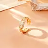 Anillo abierto ajustable de letra de circón súper brillante de lujo ligero, moda, personalidad, simple, electrochapado en oro verdadero