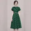 Comércio exterior roupas femininas 2023 Verão novo estilo coreano gola laço manga curta cintura apertada bordado vestido de temperamento cinto