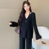 Conjunto de punto gris casual para maternidad, estilo coreano, nuevo diseño otoño/invierno 2026, conjunto de tres piezas con top de tirantes y pantalones de pierna ancha