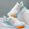 Tênis Esportivo Respirável de Malha Fly de Novo Estilo para Homens, Leve Amortecedor Casual para Corrida, Tendência Solado Degradê Tendência Casal Estudante