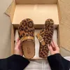 Pantuflas de meter en estilo Birkenstock retro artístico, modelo nuevo para salir, que aumentan la altura, de suela gruesa, puntera cerrada, elegantes para otoño e invierno 2026