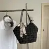 Bolso de hombro único para mujer, gran capacidad, nuevo y moderno diseño de nicho para mujer, temporada de verano 2026, bolso tote de moda