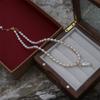 Collar de perlas de agua dulce estilo retro francés con diseño suu, colgante de perlas con detalles plateados, cadena de clavícula