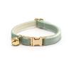 Suministros para mascotas transfronterizos Terciopelo de té blanco Lindo collar de gato con campana Collar ajustable para mascotas Generación de pelo de perro lechero