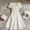 Vestido de Lunares con Volantes Estilo Francés Suave Talla Plus para Mujer, Nuevo Modelo Verano 2026, Vestido Blanco Adelgazante que Ceñe la Cintura