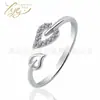 Moda de Comercio Exterior Exquisito Anillo Abierto con Diseño de Hoja Pequeña Microincrustada Anillo Ajustable Joyería de Nicho de Hoja para Mujeres