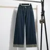 Foto real de jeans vintage azul escuro cropped de perna larga com bainha enrolada para mulheres, cintura alta, plus size, calças retas para mulheres petite, coleção de outono