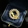 Anillo Broche de Mariposa de Oro Exquisito Microincrustado de Circonita de Alta Gama Europeo y Americano, Pin Clip Versátil y Elegante para Bufanda para Mujeres