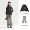Jaqueta de Couro Estilo Coreano Maillard para Meninas 2026 Outono Novidades Infantis Retro Gola Lapela Solta Peça Superior Outerwear Tendência