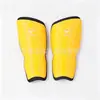 Espinilleras de fútbol insertables ultraligeras para adultos y adolescentes, espinilleras de entrenamiento, equipo de protección de fútbol, venta al por mayor directa de fábrica
