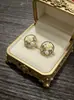 1 Par de Pendientes Clásicos Versátiles de Moda Estilo Europeo y Americano, Nuevos, Sencillos y Elegantes, con Forma de Corazón Completamente Incrustados de Diamantes para Mujer, con un Toque de Alta Gama y Temperamento Elegante