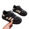 Zapatos para Niños 2025 Otoño Nuevos Zapatos Casuales Zapatos de Suela Suave para Niños Zapatos para Niños Medianos y Grandes Zapatos de Entrenamiento Moral para Niñas Primavera y Otoño