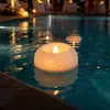 Vela flotante impermeable sin llama con batería 2032, dura 200 horas, se enciende automáticamente al exponerse al agua, luz LED cálida blanca parpadeante