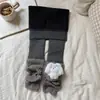 Leggings Novos para Meninas com Forro de Fleece para Outono e Inverno, Roupa Externa, Meias-Calças de Fleece Grossas Inteiriças com Desenhos Animados, Calças Longas Quentes Infantis de Retalhos