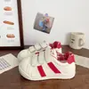 Nuevas zapatillas de entrenamiento gruesas de velcro de estilo chino de nicho originales para mujer, nuevas zapatillas casual versátiles tipo shell para mujer Otoño 2026
