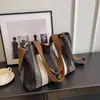 Bolsa para o Trabalho para Mulheres, Bolsa de Grande Capacidade, Novo Estilo 2026 Casual para Estudante Universitário, Bolsa de Ombro Tote de Lona