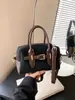 Bolso Boston de Mano Mate Otoño/Invierno para Mujer 2026 Nuevo Elegante Retro Bolso de Hombro Único Bolso Cruzado de Viaje de Alta Gama