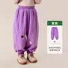 Roupas Infantis Amila 2026 Inverno Novo Calças Jogger Forradas com Fleece para Meninas Calças Quentes com Bordado Fofo para Crianças