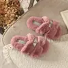 Nuevas Pantuflas Peludas para Niñas Otoño/Invierno 2026, de Moda para Usar al Aire Libre, Hebilla Metálica, Cómodas y Cálidas, Pantuflas de Algodón para Bebé