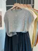 Top de Punto con Cuello Redondo y Mangas Acampanadas con Pedrería para Mujer 2026 Verano Nuevo Estilo Holgado Estilo Perezoso Manga Corta Camiseta Moderna