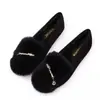 Coleção de inverno 2026: sapatos femininos da moda estilo coreano para atividades ao ar livre com forro de pelúcia, solas macias, ajuste confortável e design antiderrapante