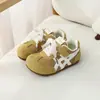 Outono de 2026 Novo Tênis Casual Infantil Forrest Gump Estilo Coreano Novos Tênis Esportivos para Meninos Tênis Simples para Bebês e Crianças Pequenas 6315