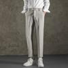 2024 pantalones de traje pequeños para hombre, pantalones cropped slim rectos casuales de negocios para hombre, pantalones de traje negros simples con caída para hombre