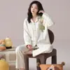 Algodón Puro Nuevo Conjunto de Pijama de Otoño con Cuello y Estampado de Cerezas, Cárdigan de Manga Larga, Ropa de Casa, Rosa, Para Mujer