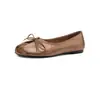 Zapatos Lindos de Piel de Oveja Lavada con Lazo y Punta Dividida 2026 Otoño Planos Redondos de Cuero Genuino de Cerdo Poco Profundos Mocasines para Mujer