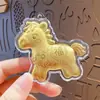 Año del Caballo Llavero Realista Pequeño de Caballo Dorado Caballo del Zodiaco Colgante Atractor de Dinero Pequeño Regalo de Año Nuevo Mascota del Año del Caballo