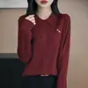 Cardigã Tricotado de Lã Fina Calibre 16 com Gola Polo 2026 Primavera Novo Top Bordado com Lantejoulas Cor Flamingo para Mulheres