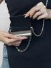 Mini bolso bandolera cuadrado pequeño, bolso para tarjetas, colgante, collar, bolso largo de metal con abrazadera para tarjetas, bolso bandolera plateado con cadena para mujer