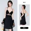 Deslumbrante Camisola de Cetim Pure Temptation com Decote em V Profundo e Bojo Embutido, Camisola Sexy com Robe de Renda, Conjunto Feminino P2722