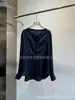 Camisa de Cetim Exquisita e Elegante, Versátil e Casual, Estilo Minimalista 2025 com Gravata, Blusa de Gola Redonda para o Outono e Inverno