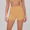 Shorts de yoga transfronterizos europeos y americanos con acabado cepillado para mujer, con un diseño sin costuras, ajustado al cuerpo, de cintura alta y que realza los glúteos, adecuados para deportes, running, fitness y secado rápido. 5555
