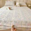 Juego de cama de terciopelo de leche grueso de invierno con estampado, pieza única, cálido forro polar de coral, colcha de cobertura total, protector de colchón, juego de tres piezas
