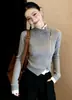 Suéter con capucha de punto de diseño, cuello alto, cierre lateral, estilo de dos piezas falso, para mujer, nuevo estilo otoño e invierno, estilo no común, sudadera con capucha para mujer A14843