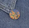 Broche de Cara Sonriente Curativa Retro Girasol Dibujos Animados Flores del Cielo Nocturno Artístico Insignia de Metal Mochila Ropa Accesorios