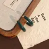 Pendientes de Cuero de Aguja Plateada Geométricos de Gama Alta Círculo Moda Simples Versátiles Pendientes de Nicho Elegantes Exagerados para Mujer