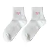 Meias Brancas Respiráveis de Malha para Mulheres, Estilo Fino para Primavera e Outono, Algodão Puro Sem Costura Estilo College, Combinadas com Sapatos de Couro Pequenos, Meias Curtas com Bordado de Coração