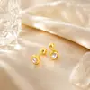 Brincos de Titânio em Formato de Coração para Mulheres, Não Desbotam, High-End, Estilosos, Piercings de Cartilagem, Tarraxa de Rosca para Evitar Perda, Brincos de Pedra Redonda Fosca