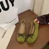 Zapatos planos de punta cuadrada, mocasines de suela blanda, zapatos slip-on retro de estilo francés para mujer, zapatos delicados de corte bajo con detalle de lazo