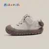 Novos Sapatos Casuais e Confortáveis Estilo Coreano para Crianças Pequenas, Meninos e Meninas, Sapatos Macios Anti-Chute para Bebês de 1 a 3 Anos