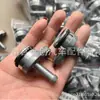 6K121143C Aplicable a Volkswagen New Polo Tiguan Scirocco Golf Conector de Manguera de Refrigerante 06K121143A