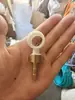 Pulverizador obrero-campesino antiguo, conector pequeño debajo del tanque de aire, conector pequeño para conectar la manguera