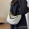 Bolso pequeño de axila de moda popular de banda ancha para mujer de este año 2023 nuevo estilo occidental de un solo hombro cruzado lona bolso dumpling