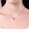 Colar de Cobre Branco Novo com Pingente de Coração de Borboleta, Venda Quente Transfronteiriça, Design Original, Luxo Leve, Acessório Versátil de Pingente para Corrente de Clavícula para Mulheres